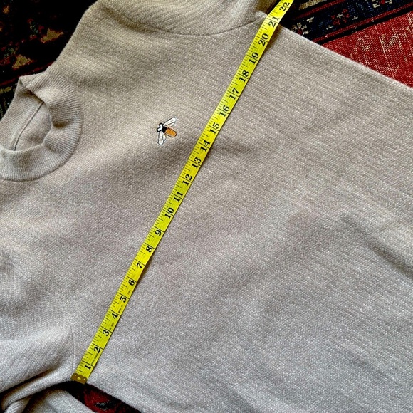 Men Beige Sweater with Bee Embroidery - Picture 4 of 7